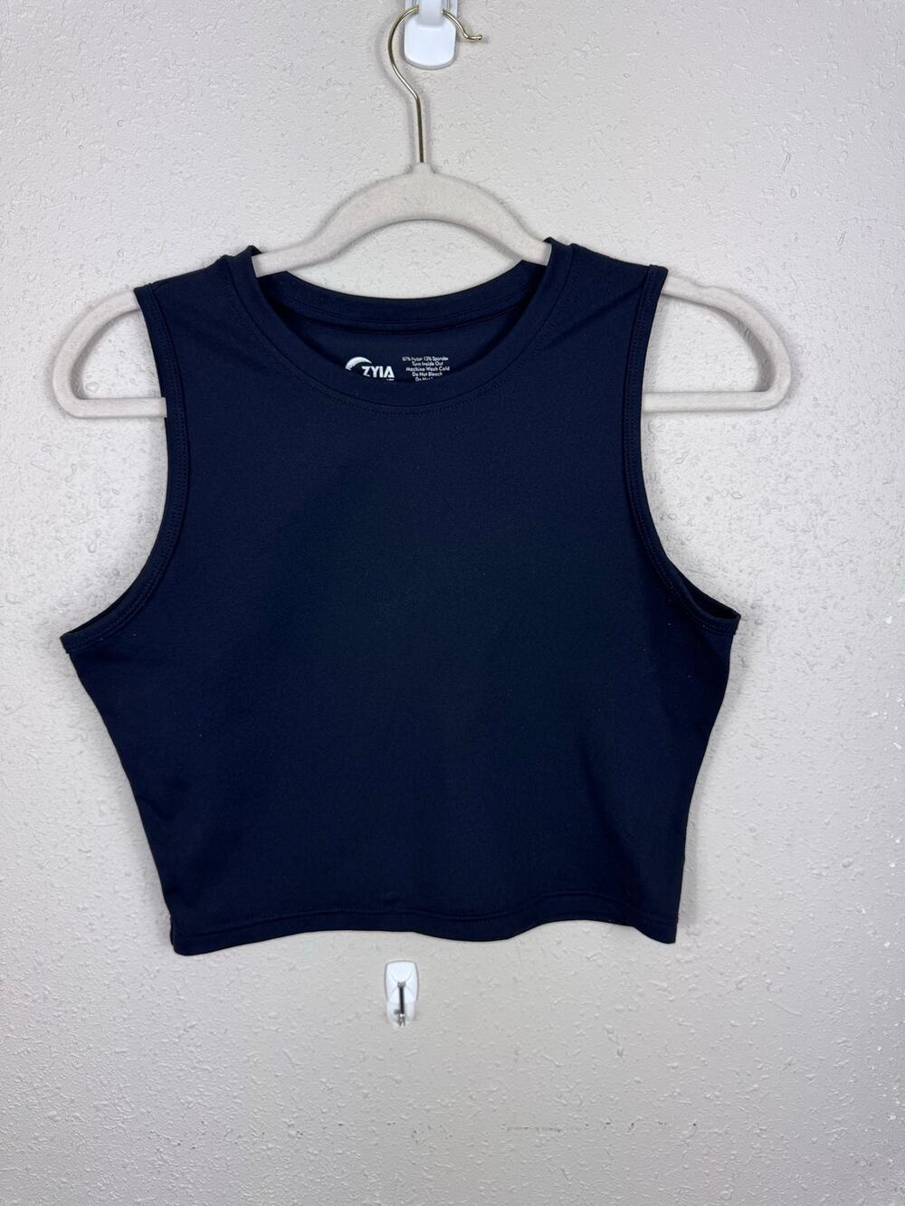 Zyia Active Cropped Black Tank Womens Size Large